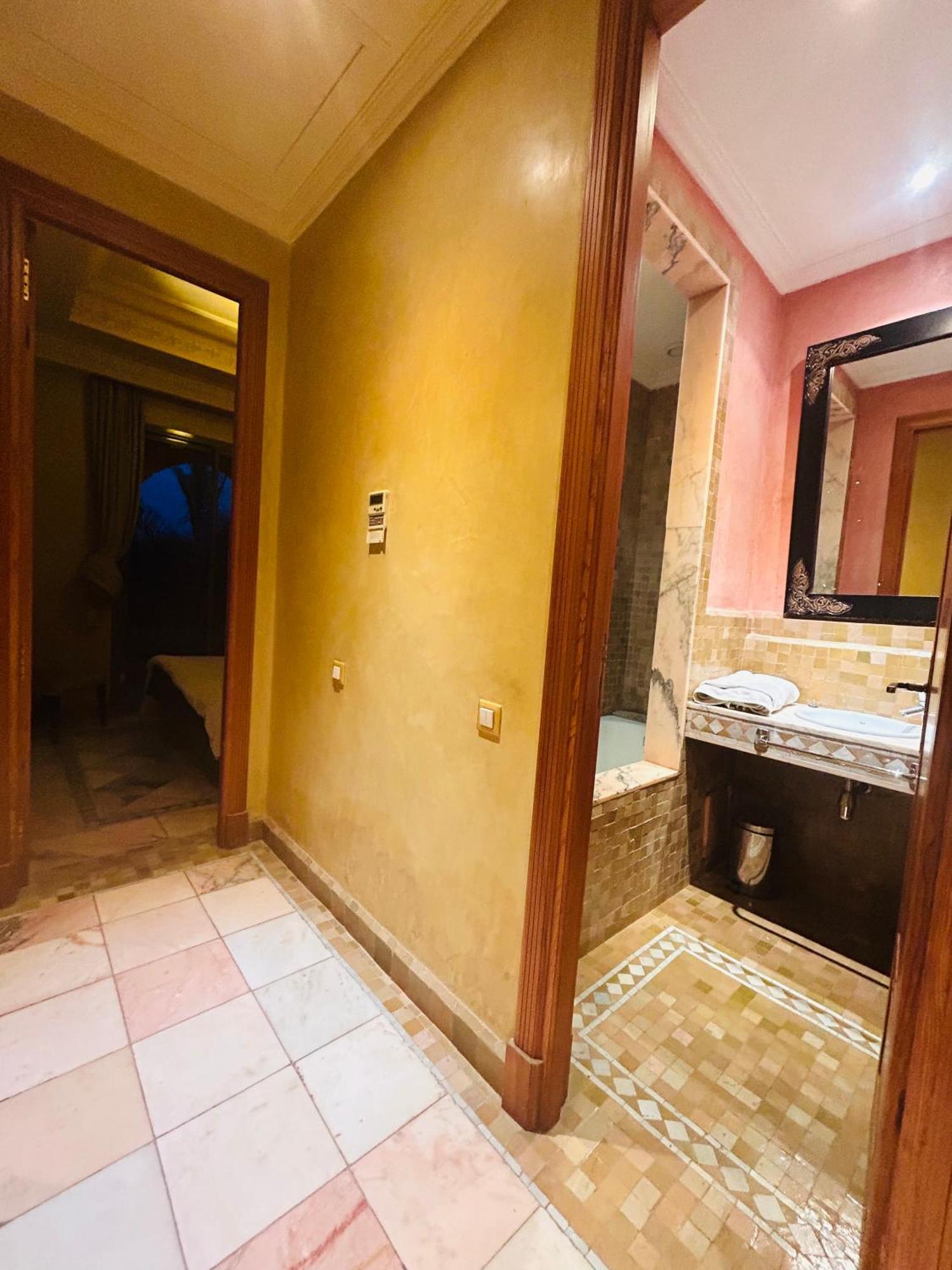 Appartement Spacieux Avec Piscine A La Palmeraie Marrakesh Eksteriør billede